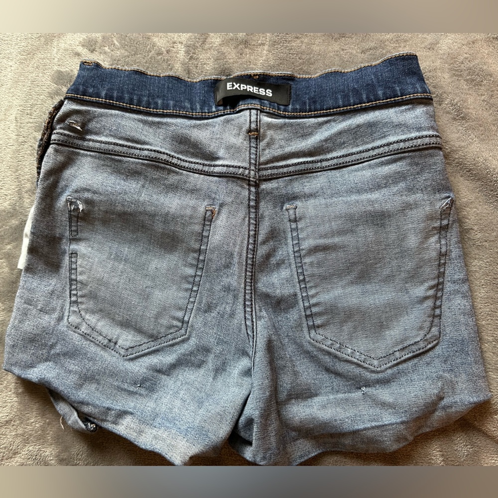 Express Short - Picture 3 of 6